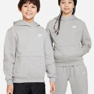 Nike Sportswear Club Fleece
Big Kids' Pullover Hoodie